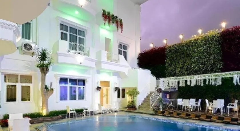 Sahira Hotel Pakuan-1