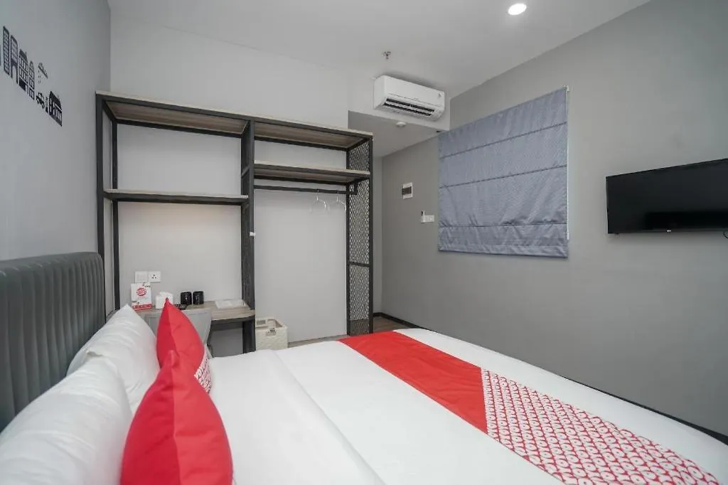 Oyo 568 Rajawali Homestay-1