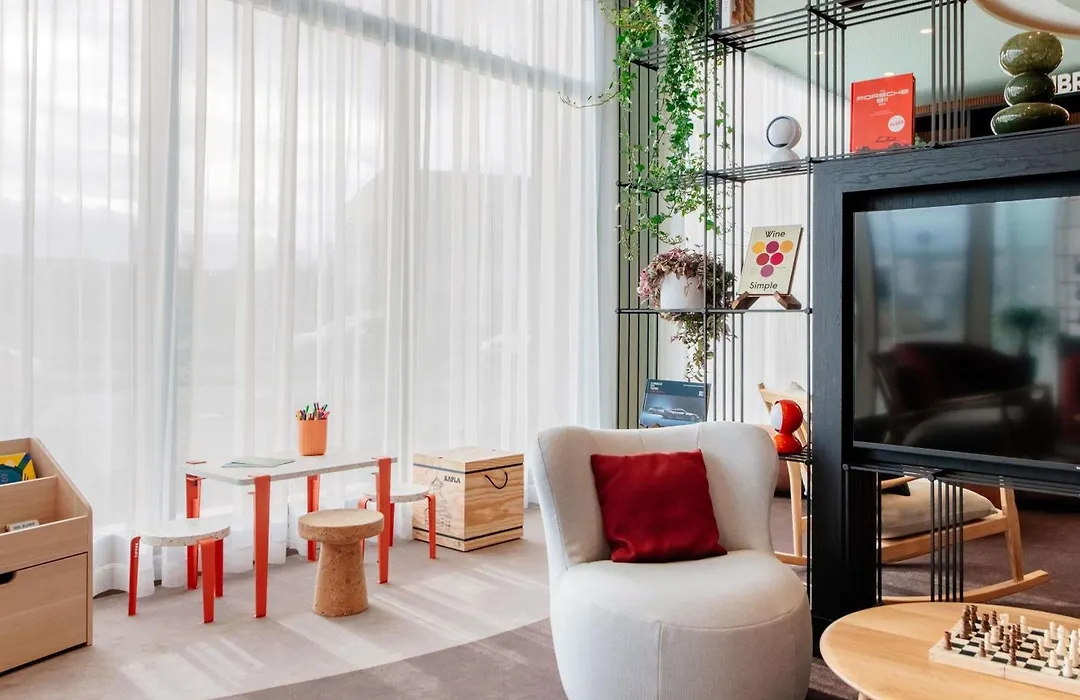 Aparthotel Adagio Stuttgart Neckarpark-1