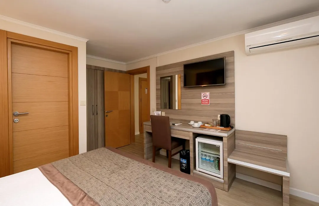 Pera Arya Hotel-1