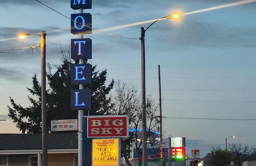 Big Sky Motel-1