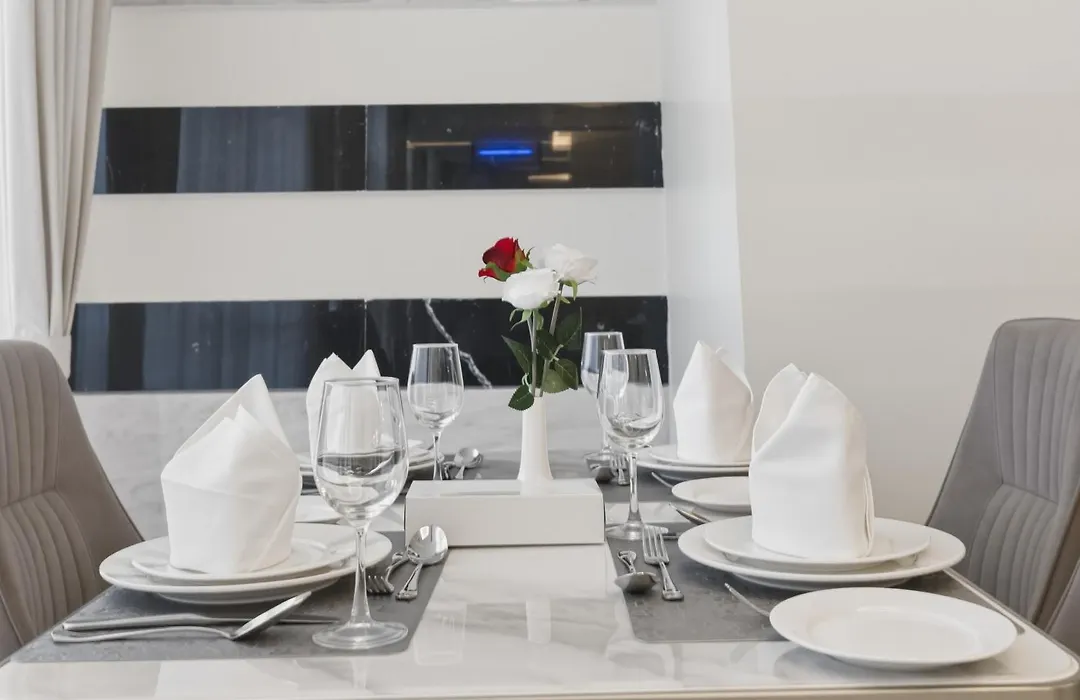 Taj Park Hotel-1