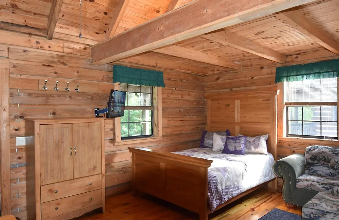 Laurel Lake Cabins-1