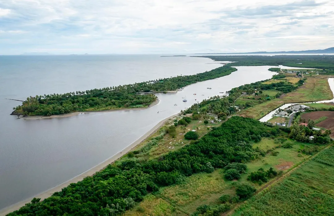 Selah Fiji-1