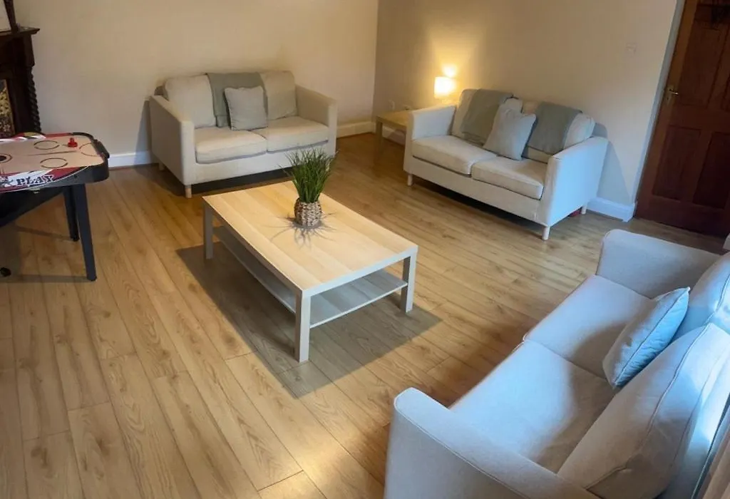 Leyland House Serviced Accommodation-1