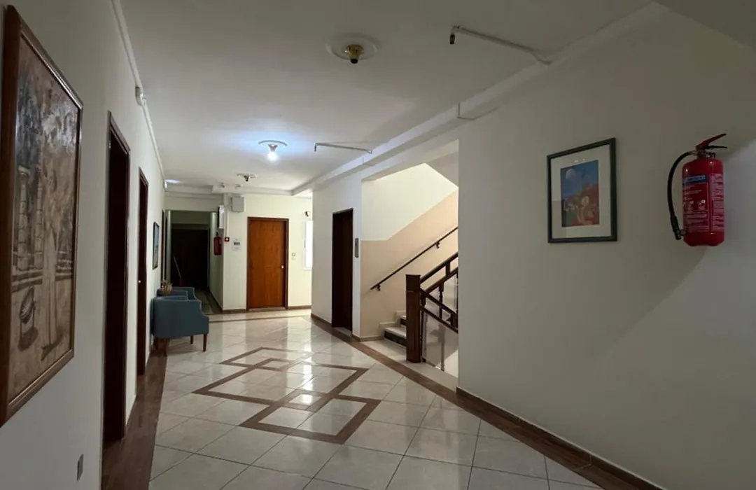 Paradise Hotel-1