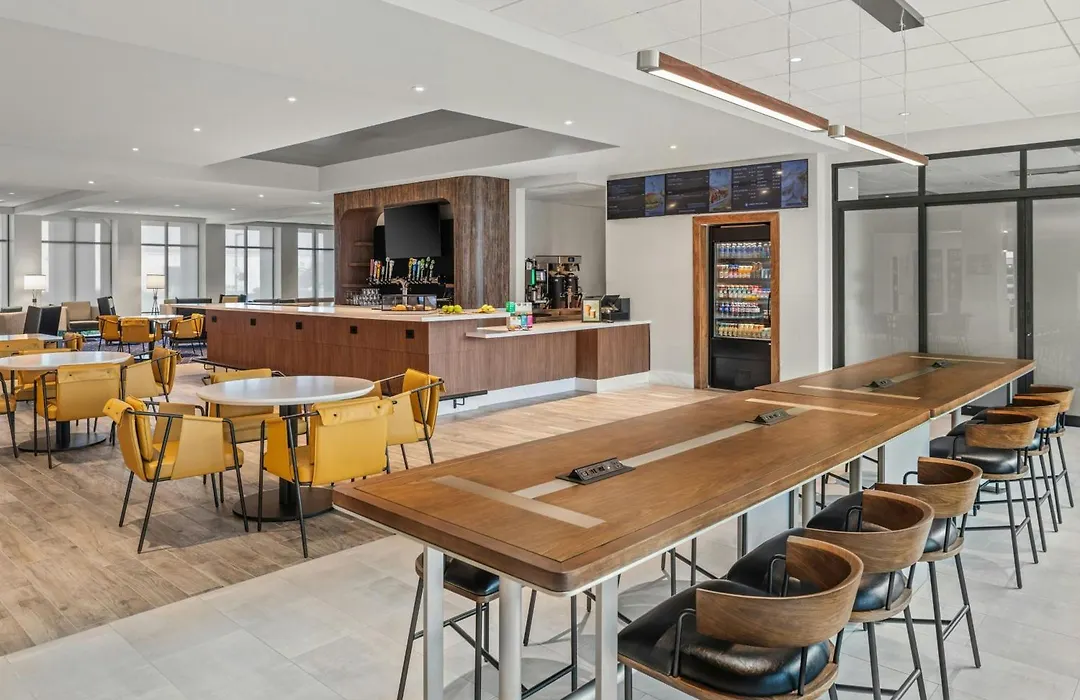 Courtyard By Marriott Woodland-1