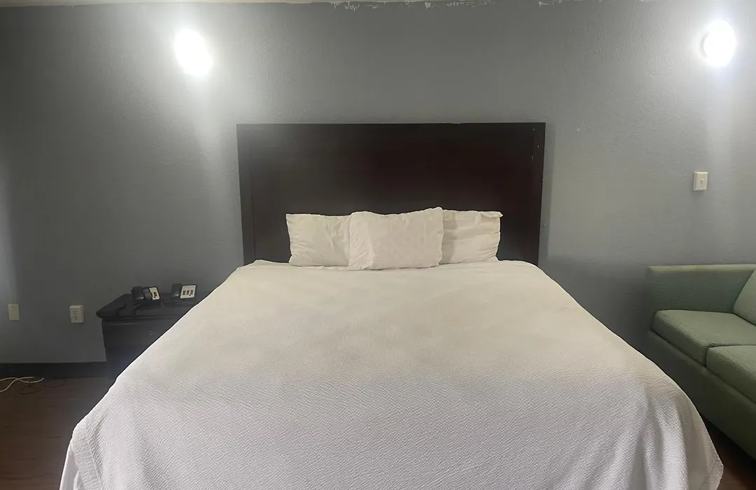 Regency Inn-1