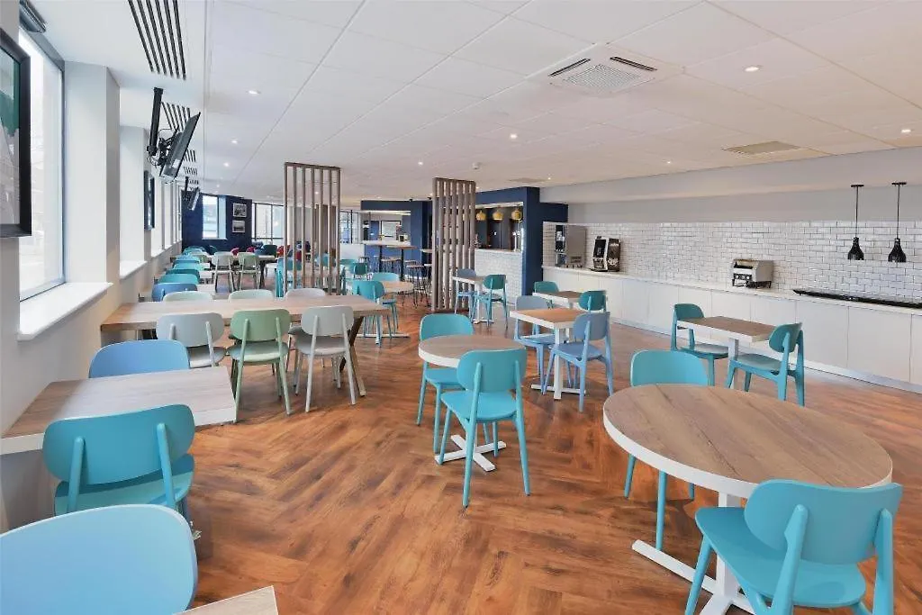 Travelodge Woking Central-1