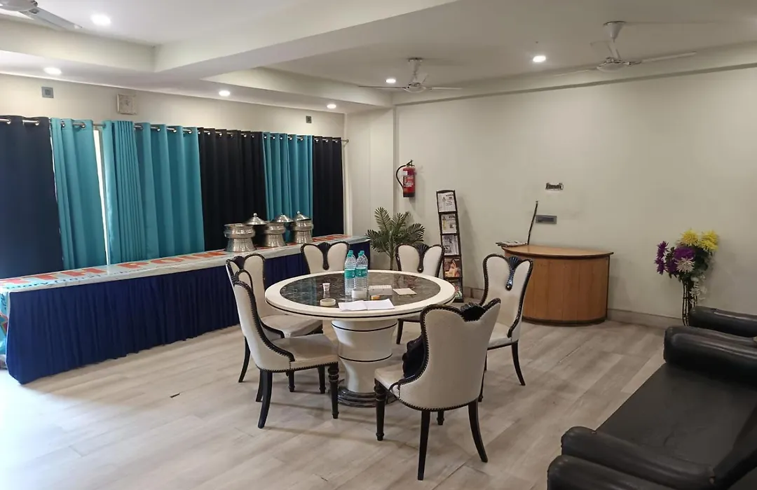 Hotel Parbati International-1