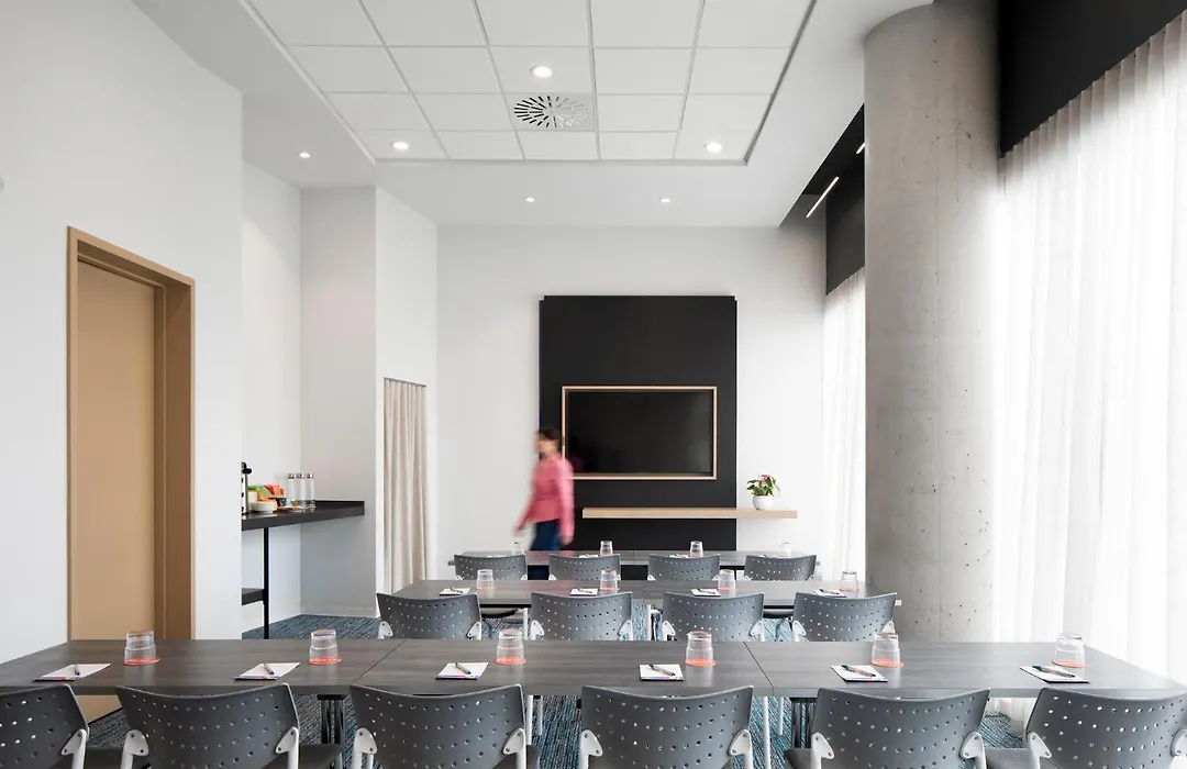 Alt Hotel Ottawa Airport-1