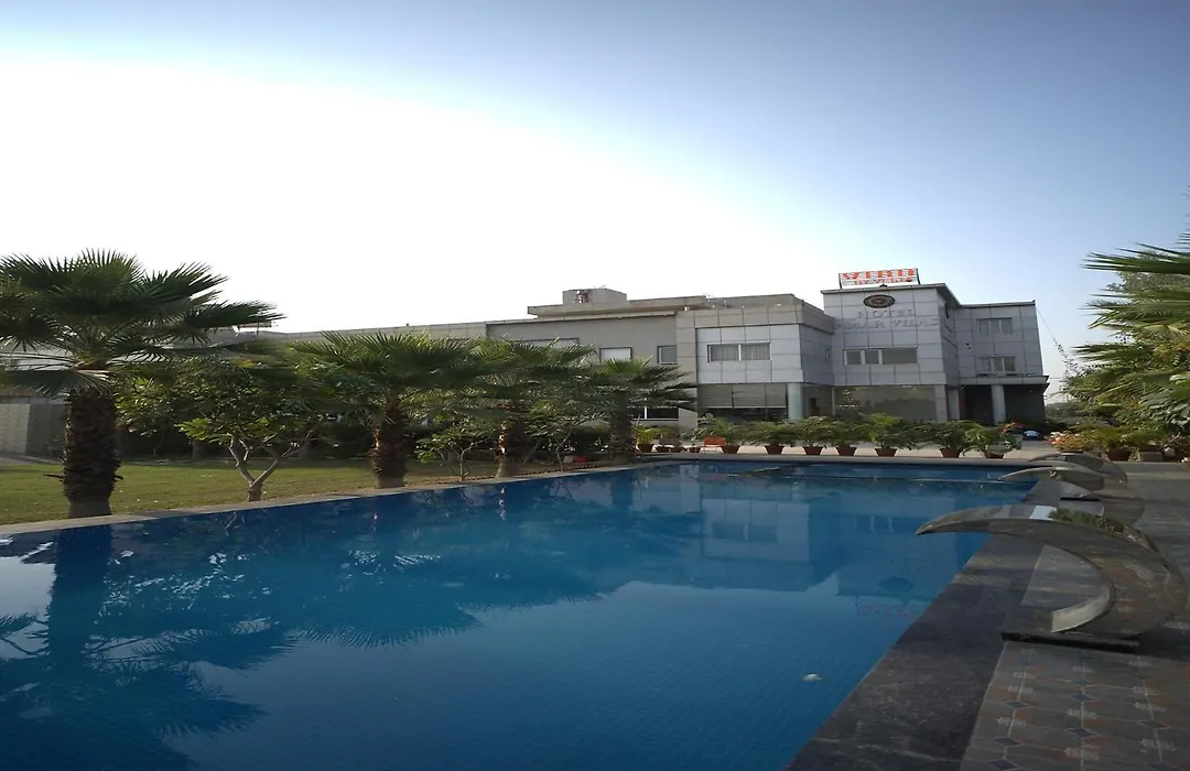 Amarvilas Hotel & Resort-1