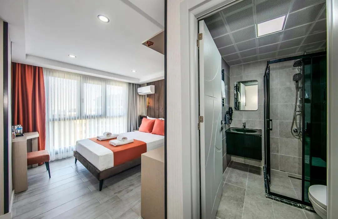 The Golden Park Hotel-1