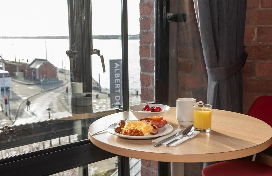 Holiday Inn Express Liverpool-Albert Dock By Ihg-1