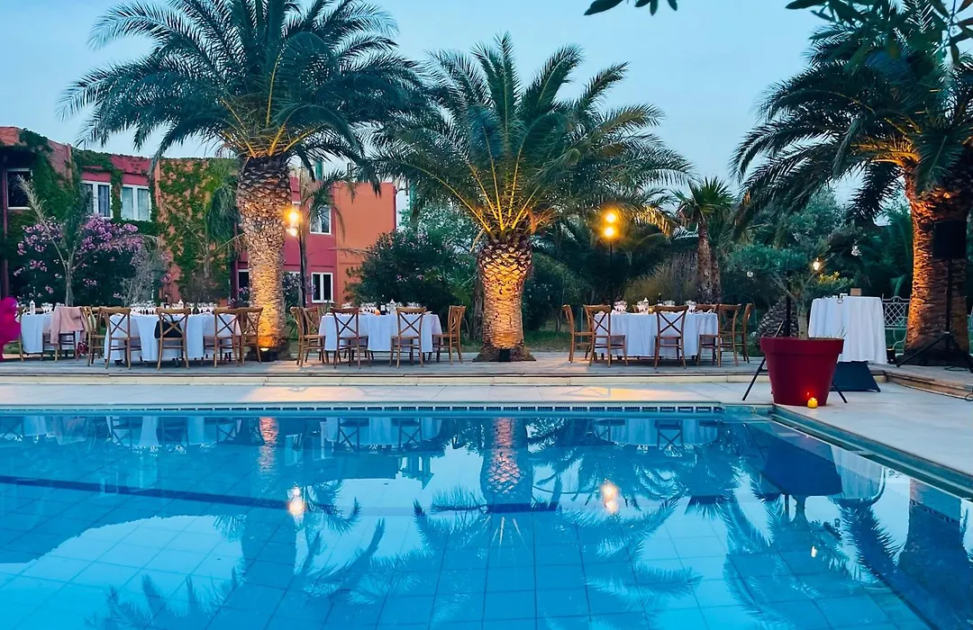 Tropic Hotel-1