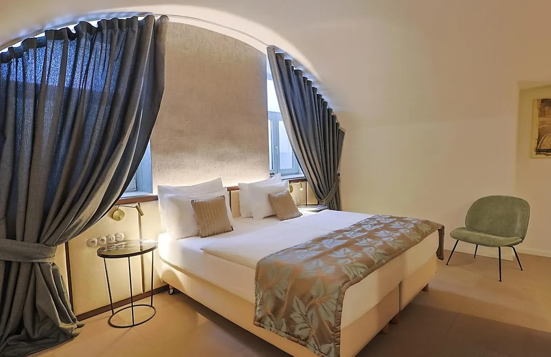 Boutique Hotel Bookquet-1