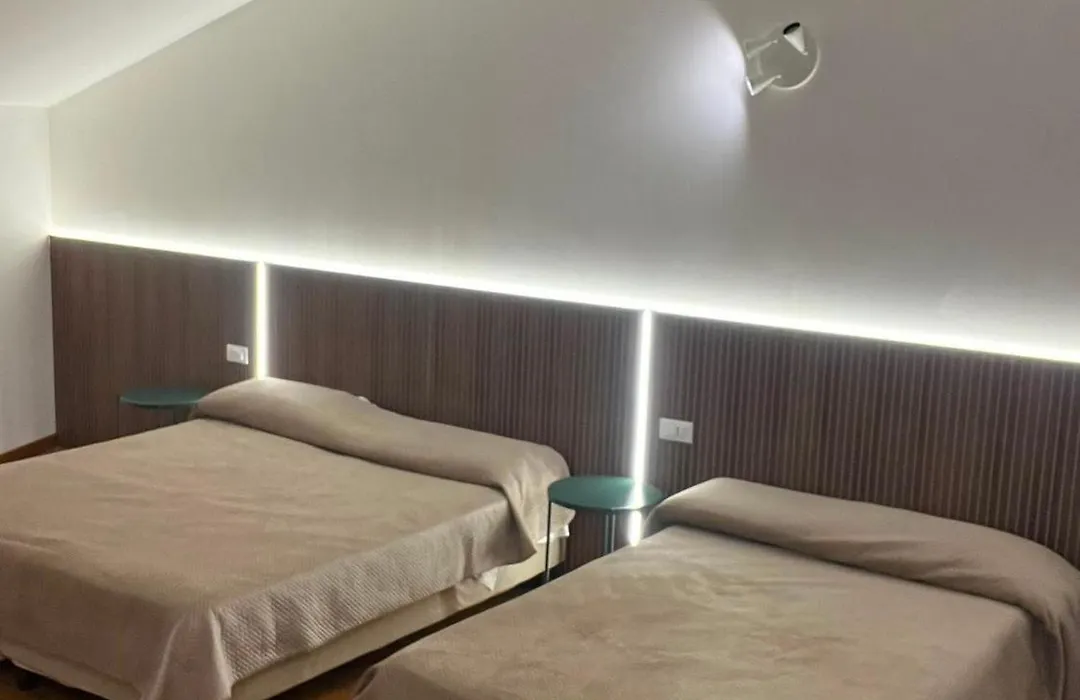 Hotel Maxim-1