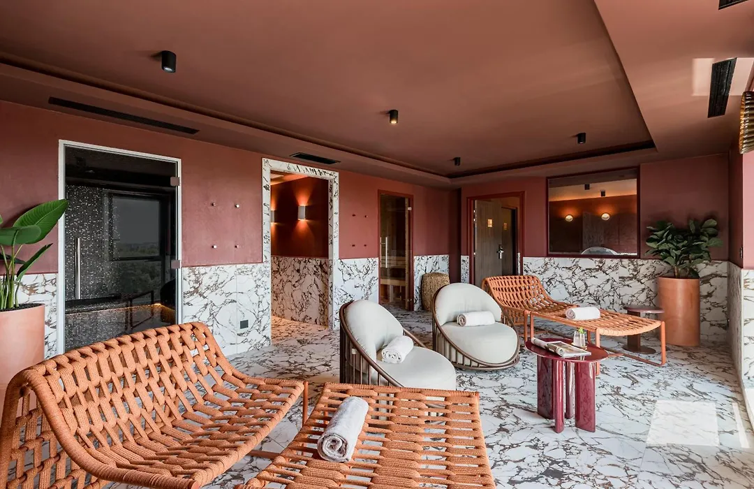 Crowne Plaza Lyon - Cite Internationale-1
