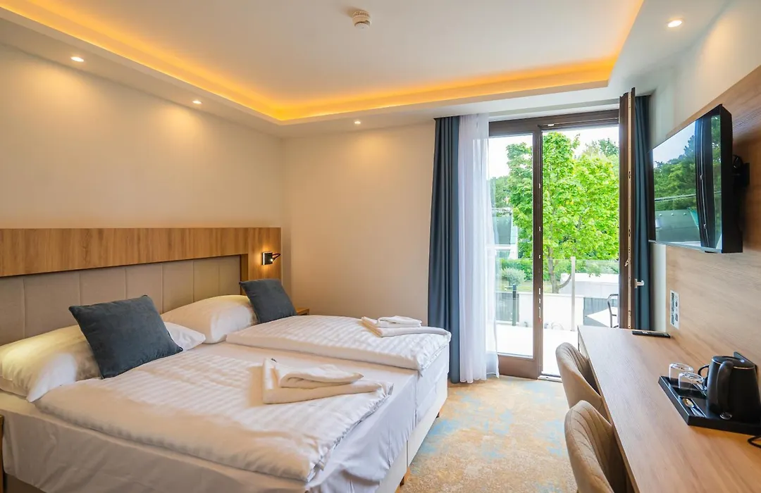 Hotel Diana-1