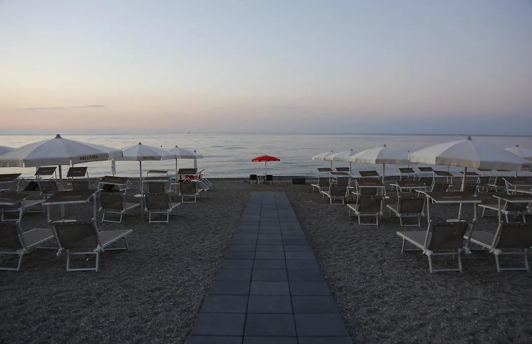 Hellenia Yachting Hotel & Spa-1