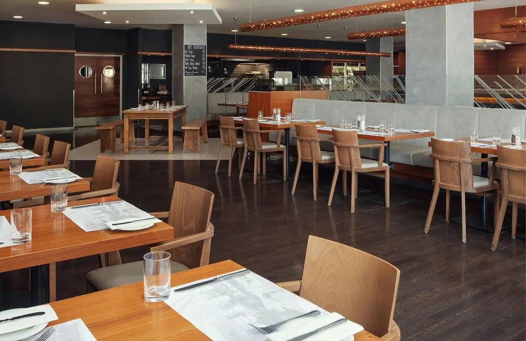 Courtyard By Marriott Pilsen-1
