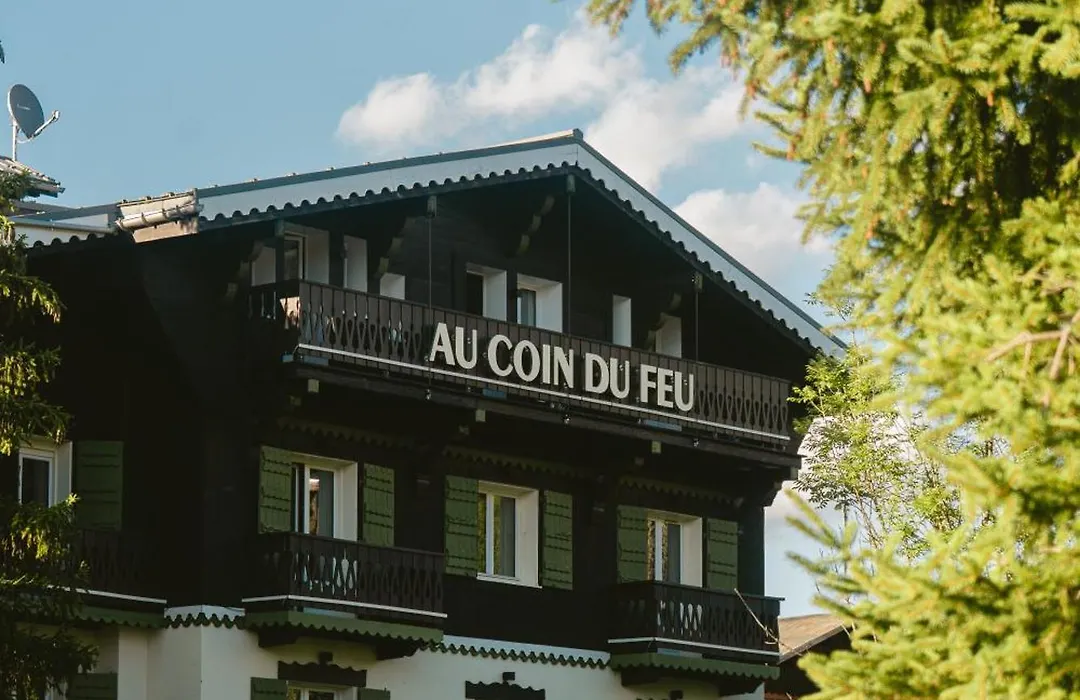Au Coin Du Feu-1