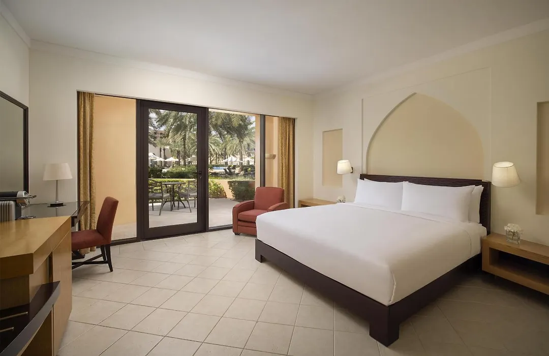 Hilton Muscat Al Bandar-1