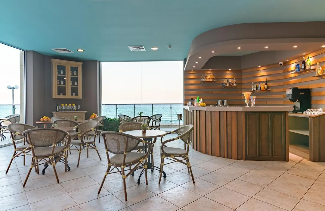 Marina Hotel, Sunny Day-1