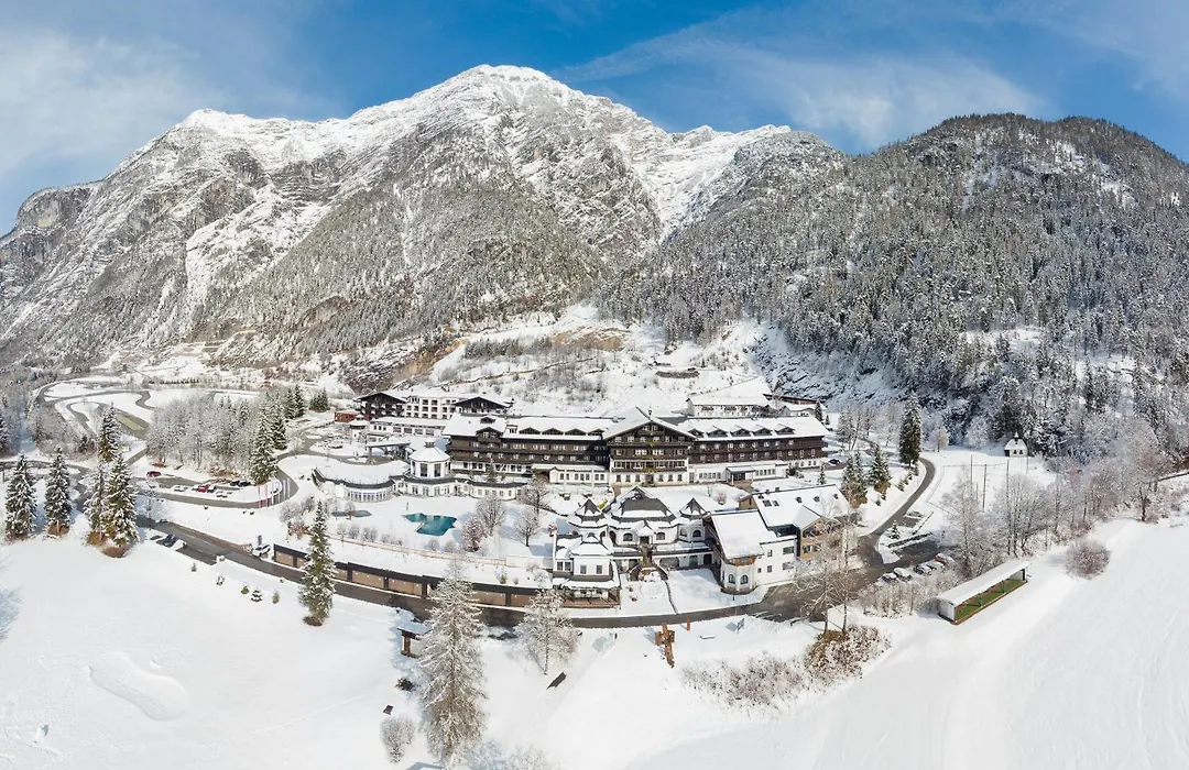 Hotel Gut Brandlhof-1