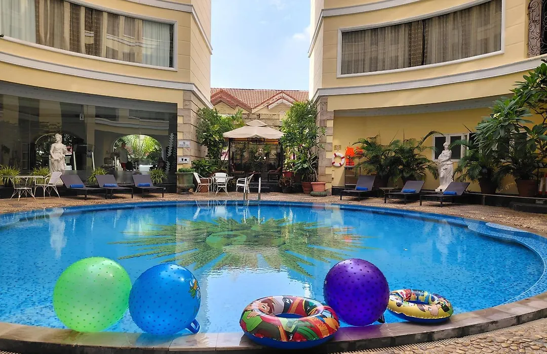 Four Seasons Place Pattaya-1