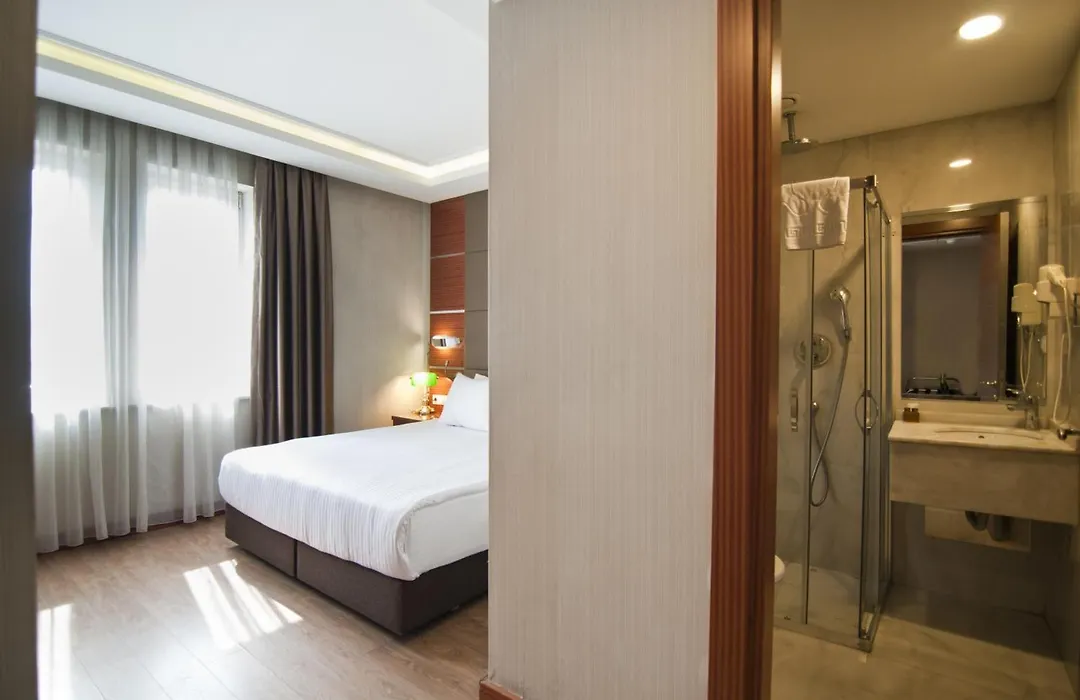 Glorious Hotel-1