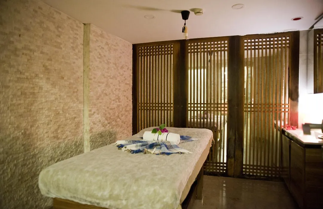 Glorious Hotel-1