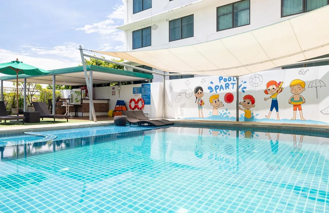 Movenpick Suriwongse Hotel Chiang Mai-1