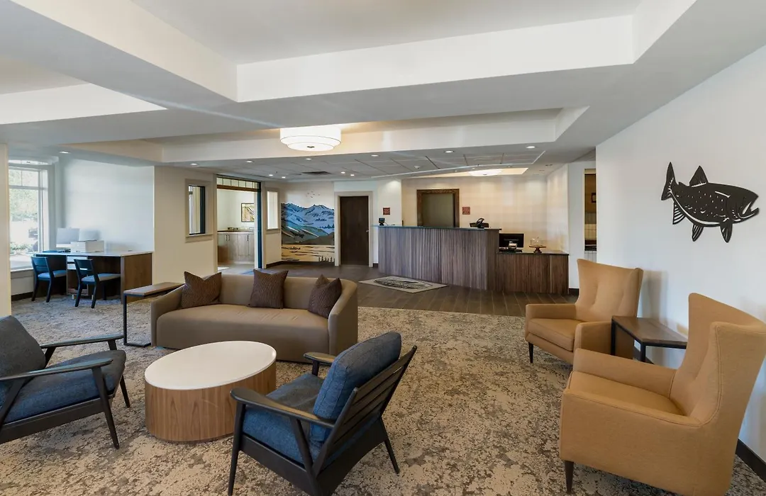 Gray Wolf Inn & Suites-1