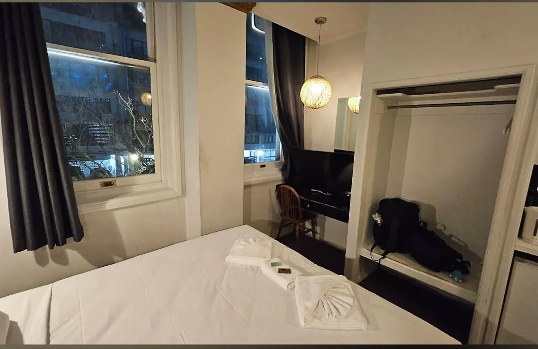 Albion Hotel-1