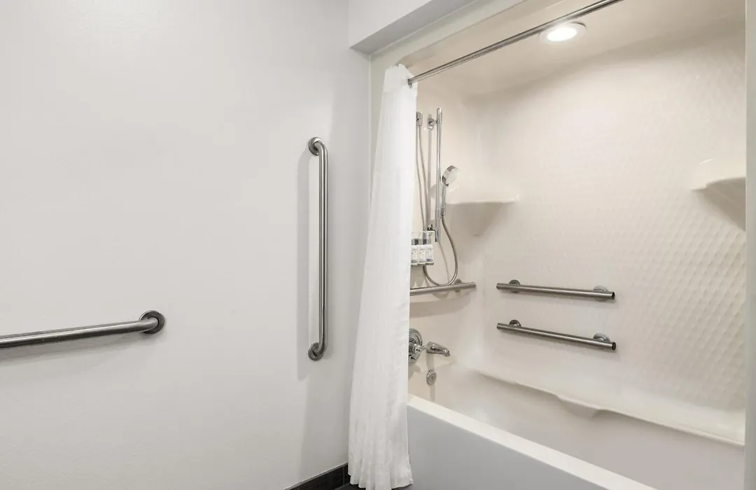 Garner Hotel Greenville East By Ihg-1