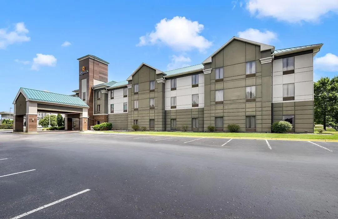 La Quinta Inn & Suites By Wyndham Louisville East-1