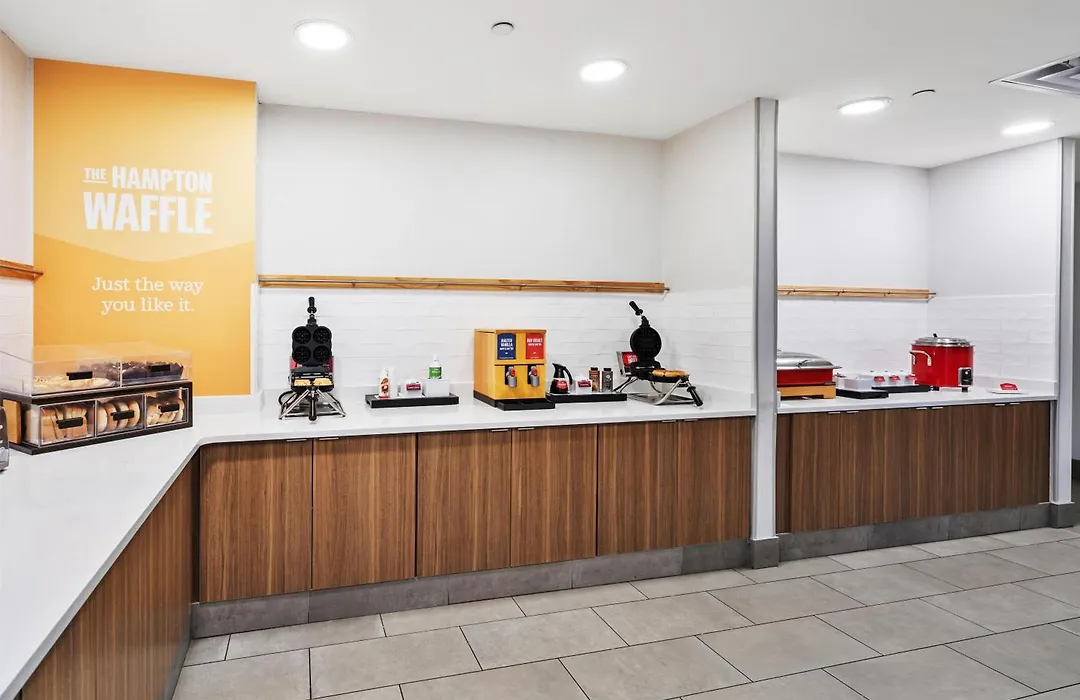 Hampton Inn & Suites Omaha Southwest-La Vista-1