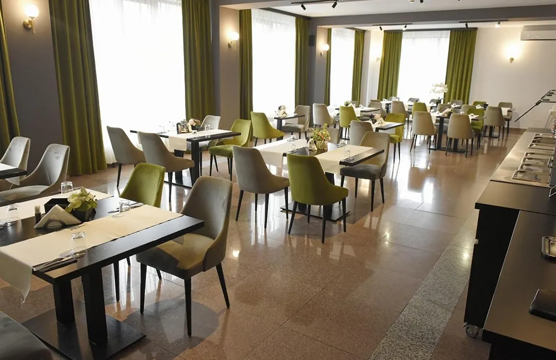 Hotel Regal-1