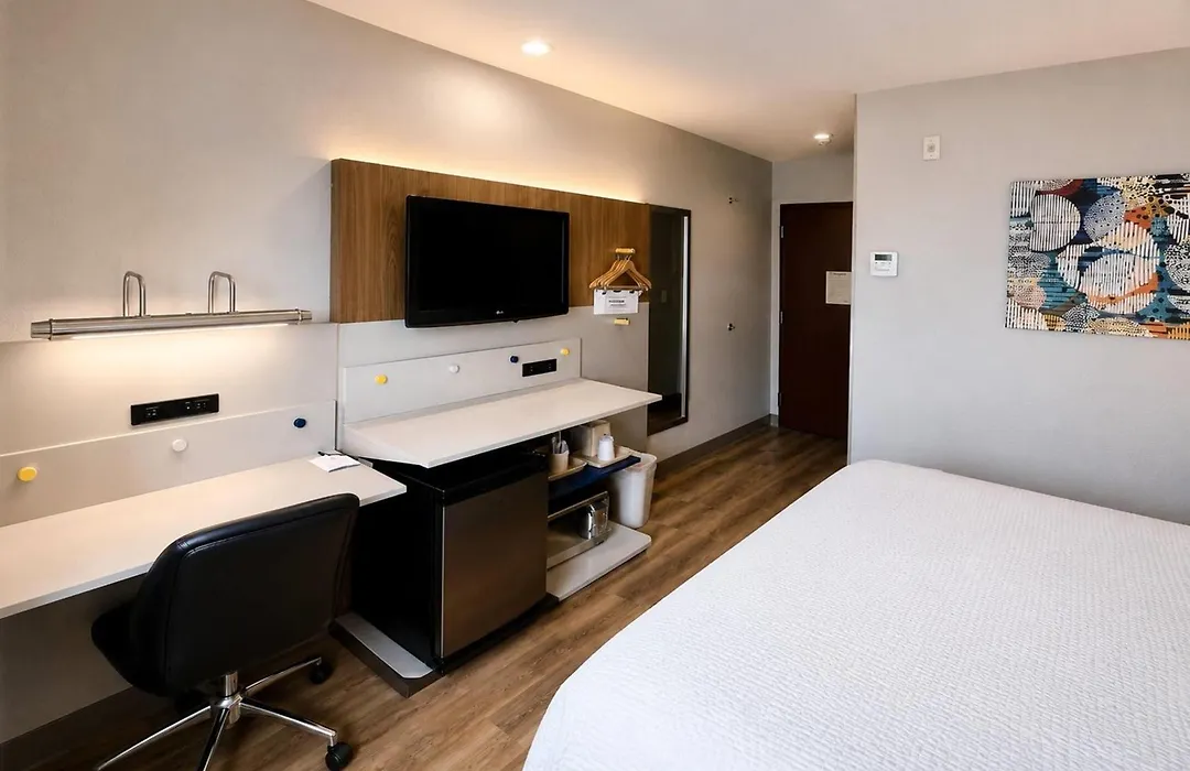 Microtel Inn & Suites By Wyndham Macon-1