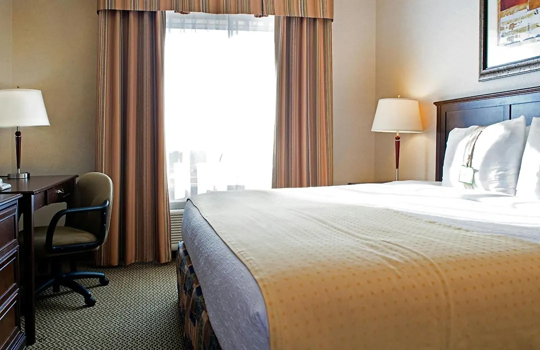Holiday Inn Hotel & Suites-West Edmonton By Ihg-1