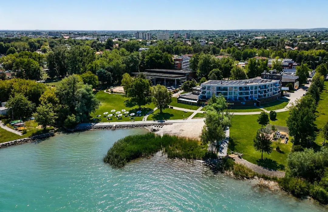 Hotel Azur Premium-1