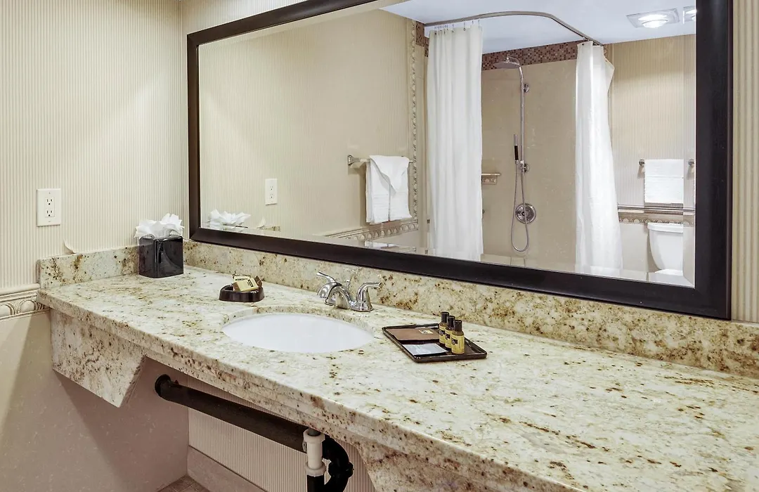 Best Western Plus Redondo Beach Inn-1