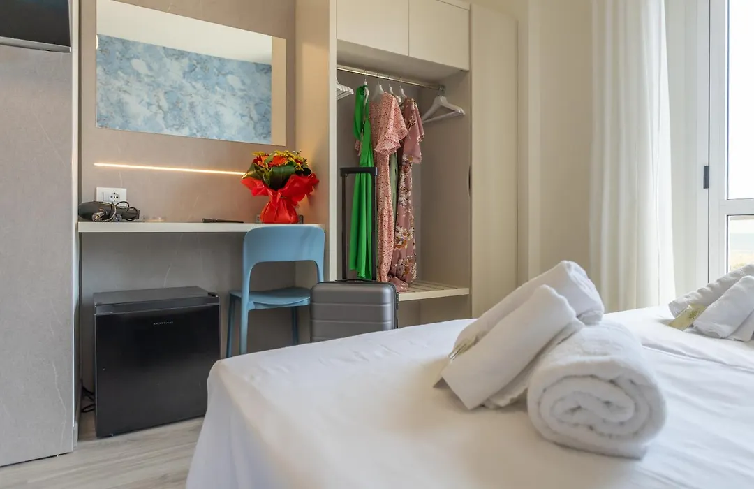 Hotel Airone-1