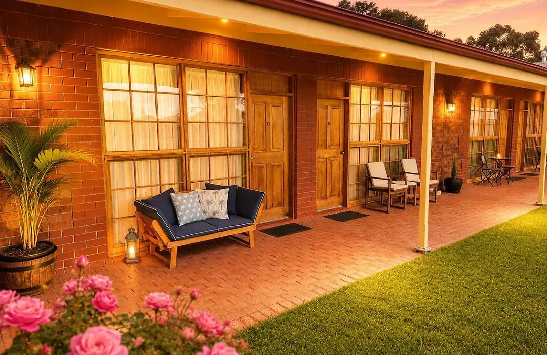 Coonawarra Place Motor Inn-1