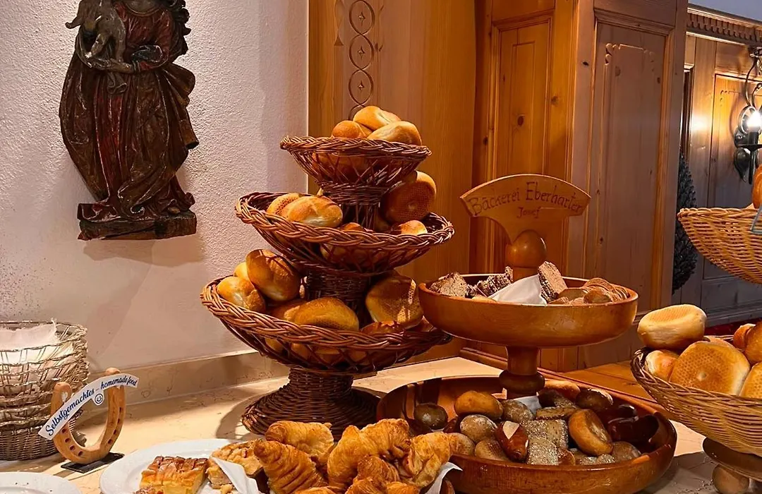 Hotel Garni Obermair-1