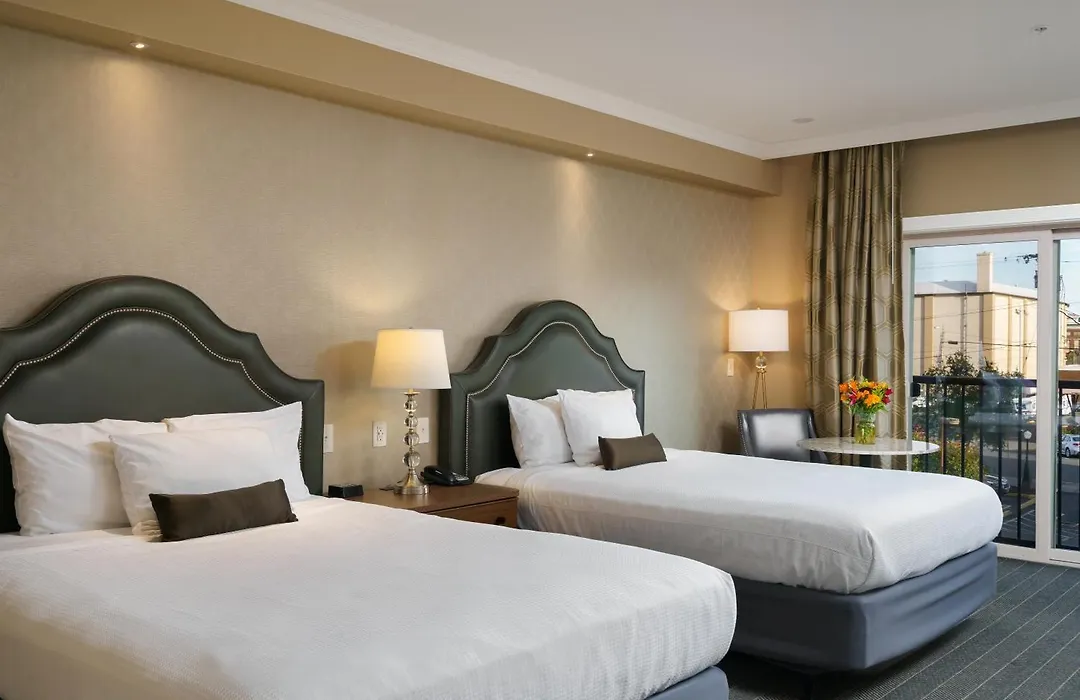 Majestic Inn And Spa-1