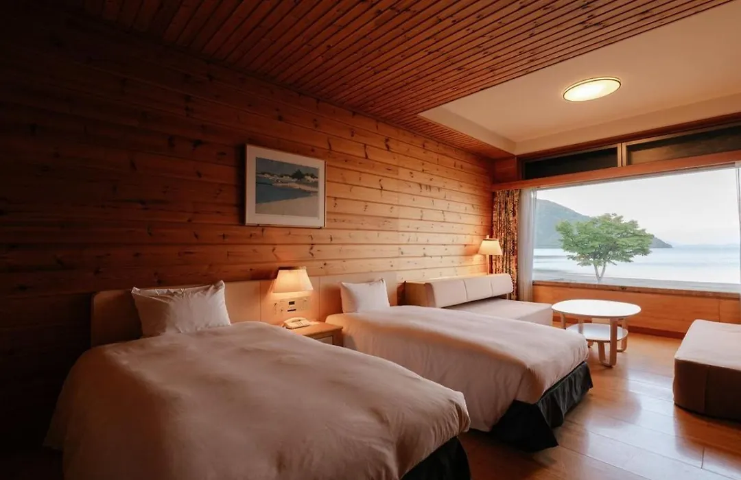 Grand Park Hotel Okubiwako Makino-1