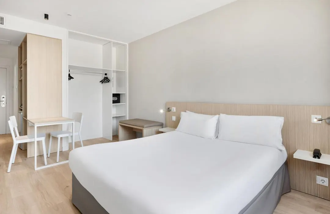 B&B Hotel Barcelona Sant Cugat-1