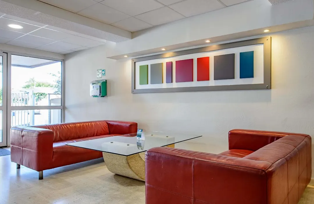 B&B Hotel Nimes Ville Active 3 Etoiles-1